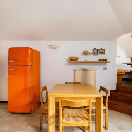 Apartment Attic In Lina *